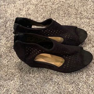 Black velvet wedges